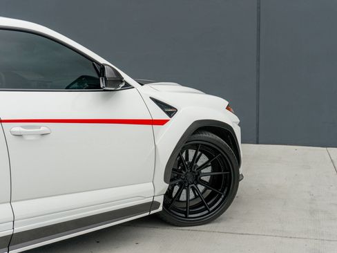 Used 2021 Lamborghini Urus AWD/4WD image 45