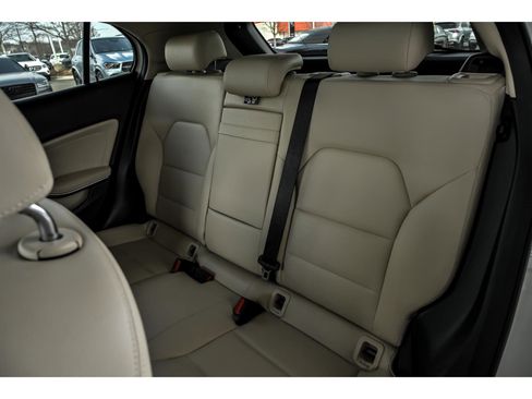 Used 2018 Mercedes-Benz GLA 250 4MATIC image 14