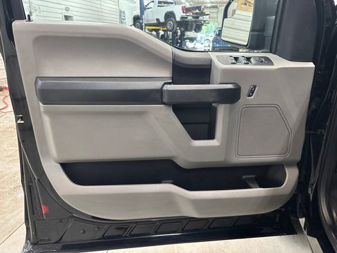 Used 2018 Ford F150 XL w/ Equipment Group 101A Mid AWD/4WD image 7