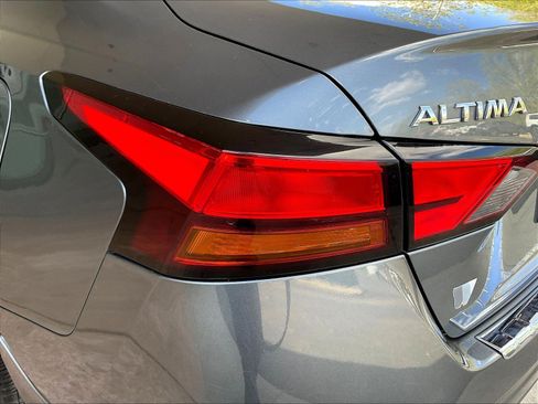 Used 2019 Nissan Altima 2.5 SR w/ SR Premium Package FWD image 22