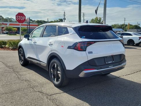 New 2026 Kia Sportage LX FWD image 4