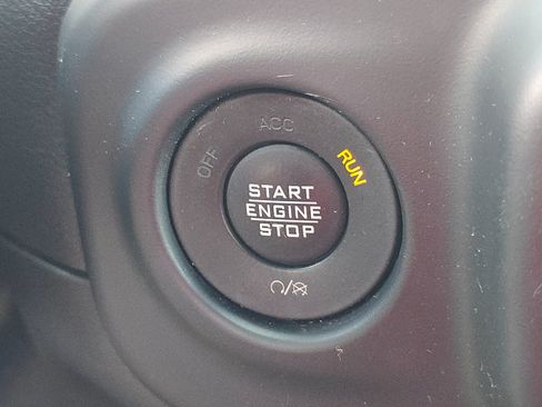 Used 2023 Jeep Wrangler Unlimited Sport AWD/4WD image 23