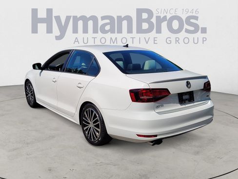 Used 2016 Volkswagen Jetta Sport FWD image 5