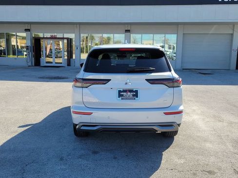 New 2026 Mitsubishi Outlander SE FWD image 5