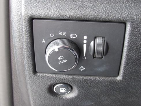 Used 2021 Jeep Grand Cherokee Laredo X AWD/4WD image 30