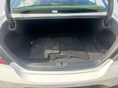 Used 2025 Genesis G70 2.5T image 26