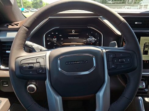 New 2026 GMC Sierra 1500 Denali w/ Denali Reserve Package AWD/4WD image 15
