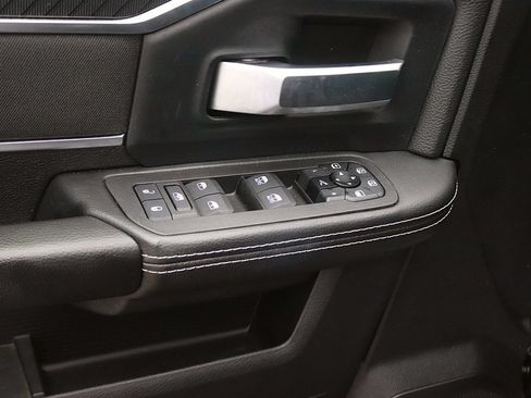 Used 2025 RAM 2500 Big Horn AWD/4WD image 11
