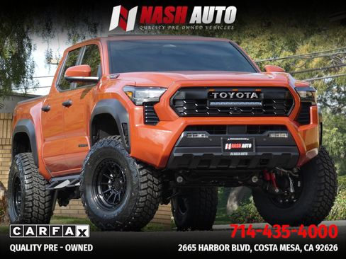 Used 2025 Toyota Tacoma TRD Off-Road w/ TRD Off Road Premium Package image 1