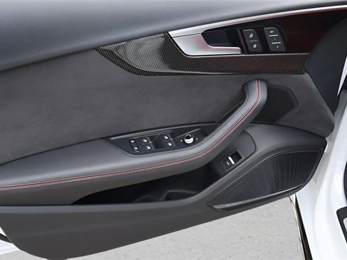 Used 2023 Audi S4 Premium Plus w/ Premium Plus Package image 24