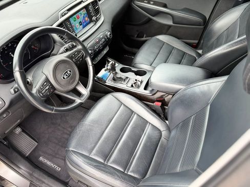 Used 2018 Kia Sorento EX image 17