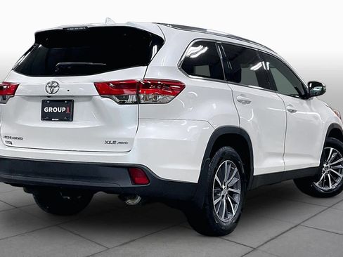 Used 2019 Toyota Highlander XLE AWD/4WD image 13