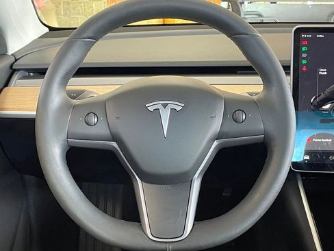 Used 2019 Tesla Model 3 Long Range image 21