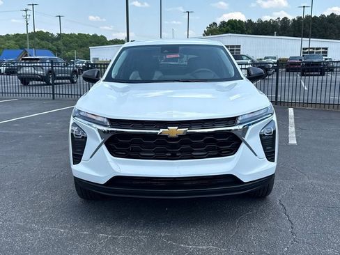 New 2026 Chevrolet Trax LS FWD image 3