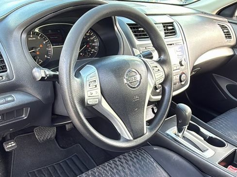 Used 2018 Nissan Altima 2.5 S w/ S Convenience Package image 10
