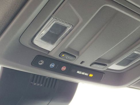 Used 2024 Chevrolet Silverado 2500 Custom w/ Custom Value Package image 21