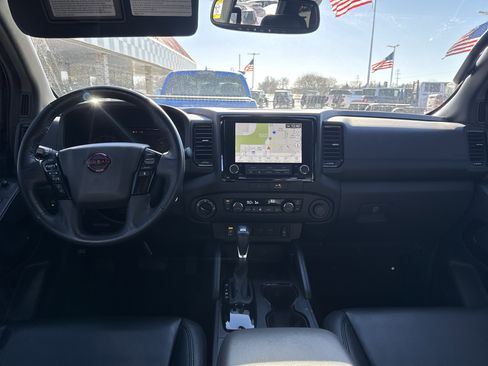 Used 2022 Nissan Frontier PRO-4X w/ Pro-4X Premium Package image 3