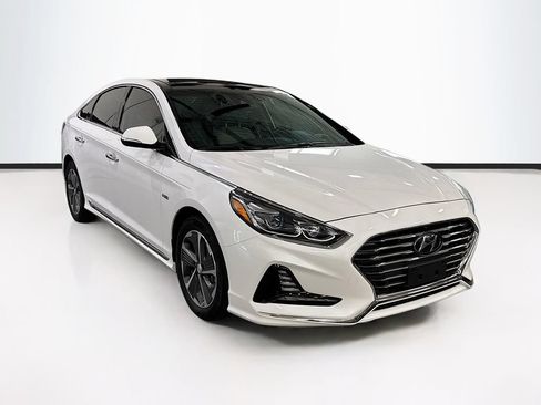 Used 2019 Hyundai Sonata Limited w/ Ultimate Package 02 FWD image 3