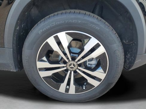 Used 2025 Mercedes-Benz GLA 250 image 36