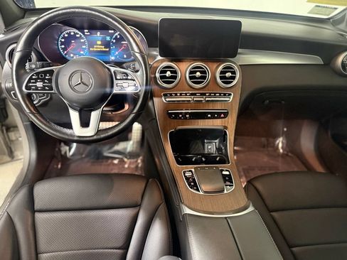 Used 2021 Mercedes-Benz GLC 300 4MATIC image 11