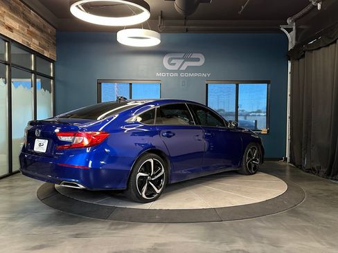 Used 2022 Honda Accord Sport image 3