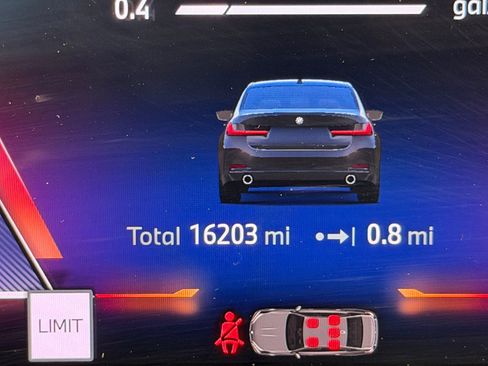 Certified 2025 BMW 330i Sedan image 18