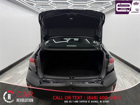 Used 2023 Toyota Corolla LE FWD image 6