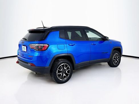 Used 2025 Jeep Compass Trailhawk AWD/4WD image 7