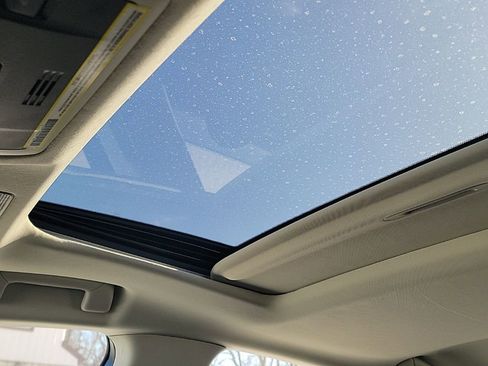 Used 2024 Lexus ES 350 w/ Premium Package image 12