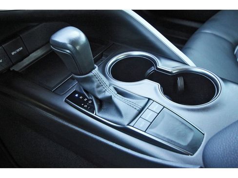 Used 2024 Toyota Camry SE image 28