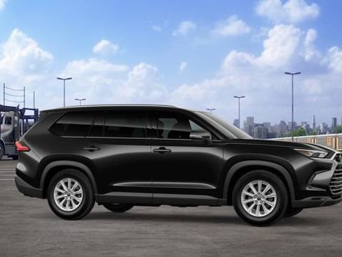 New 2026 Toyota Grand Highlander XLE image 14
