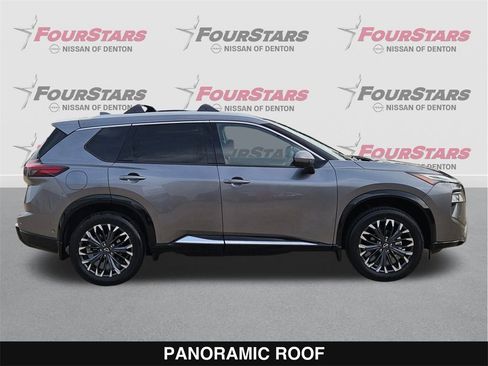 New 2026 Nissan Rogue Platinum image 3