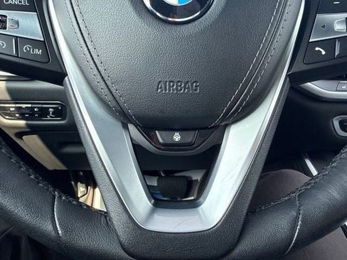 Used 2022 BMW X5 xDrive40i w/ Premium Package AWD/4WD image 30
