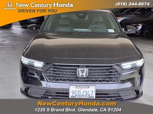 Used 2023 Honda Accord Sport image 2