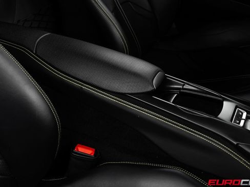 Used 2020 Ferrari 812 Superfast RWD image 37