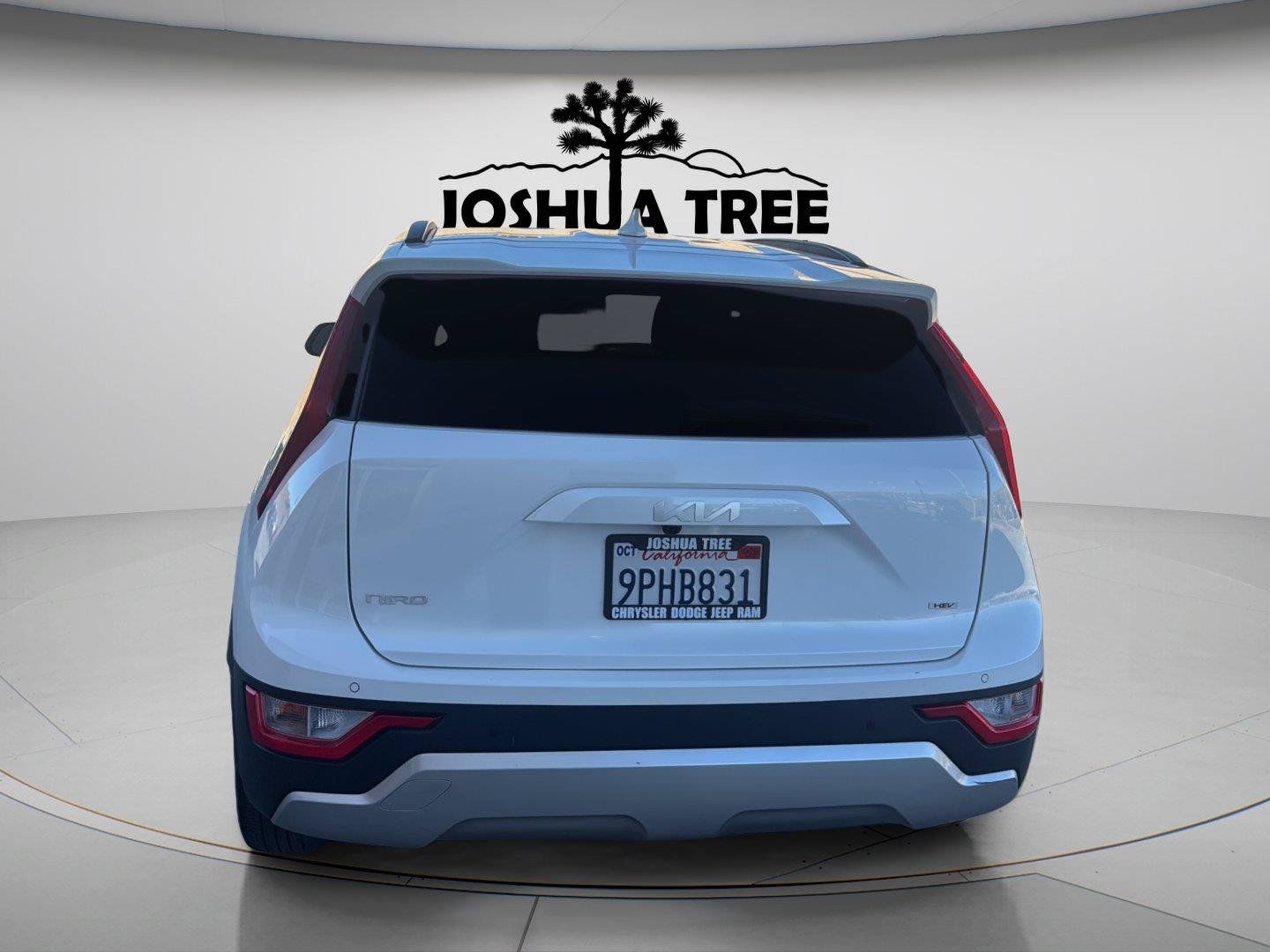 Used 2025 Kia Niro EX FWD image 6