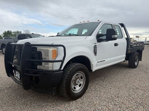 Used 2017 Ford F350 XL w/ Power Equipment Group AWD/4WD image 4