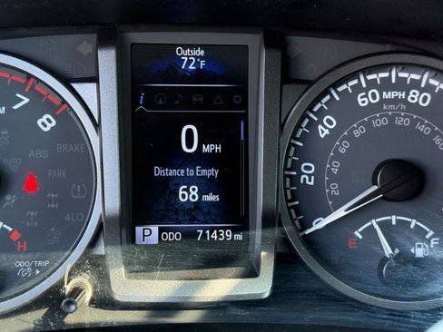 Used 2023 Toyota Tacoma TRD Off-Road w/ TRD Premium Off Road Package AWD/4WD image 38
