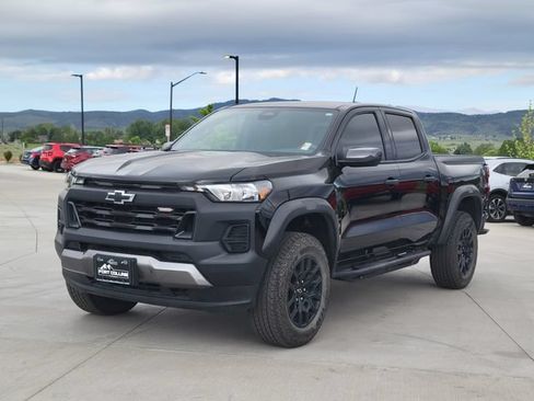 Used 2025 Chevrolet Colorado Trail Boss AWD/4WD image 1