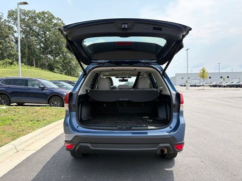 Used 2023 Subaru Forester Premium AWD/4WD image 11