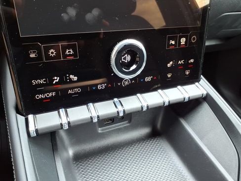 New 2027 GMC Terrain Elevation w/ Elevation Premium Package AWD/4WD image 31