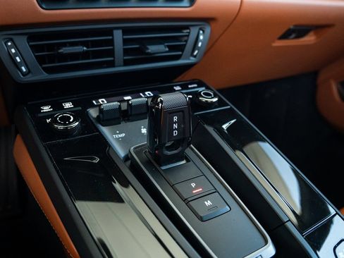Certified 2025 Porsche 911 Carrera 4 GTS AWD/4WD image 15