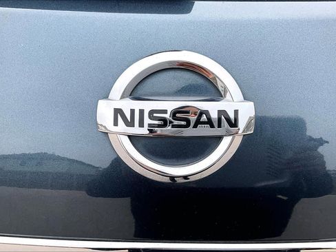 Used 2013 Nissan Rogue SV w/ Premium Pkg image 29