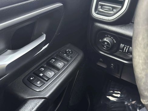 Used 2019 RAM 1500 Big Horn image 23