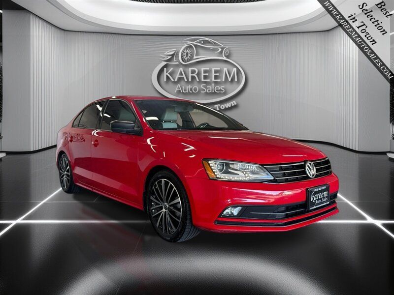 Used 2016 Volkswagen Jetta Sport w/ Lighting Package FWD image 3