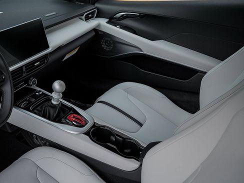 New 2025 Lotus Emira image 18