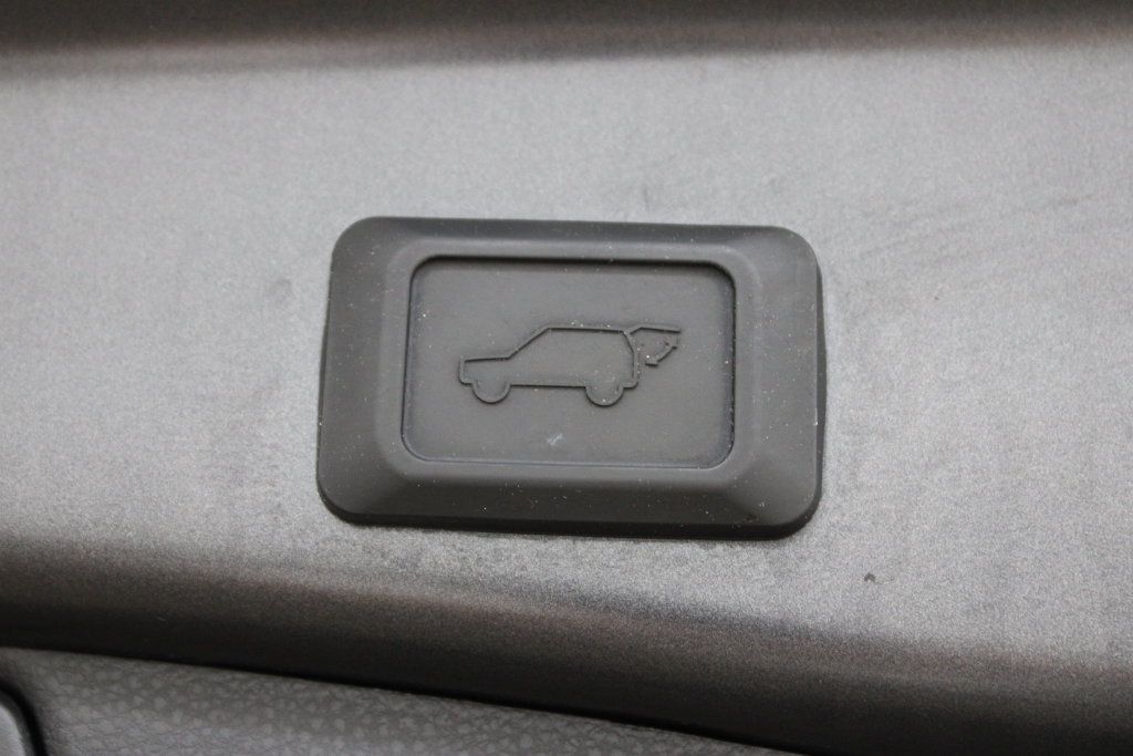 Used 2025 Toyota RAV4 XLE Premium w/ Weather Package FWD image 32