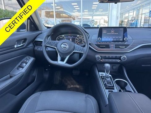Used 2024 Nissan Altima 2.5 SV AWD/4WD image 19
