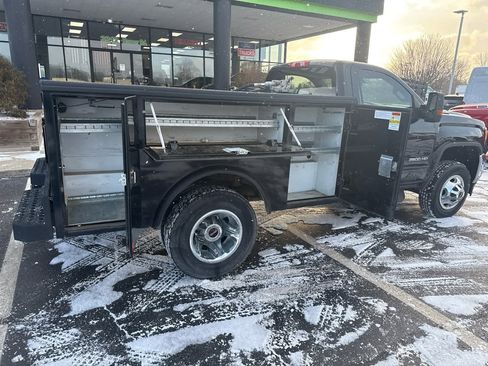 Used 2017 GMC Sierra 3500 SLE w/ SLE Preferred Package image 17