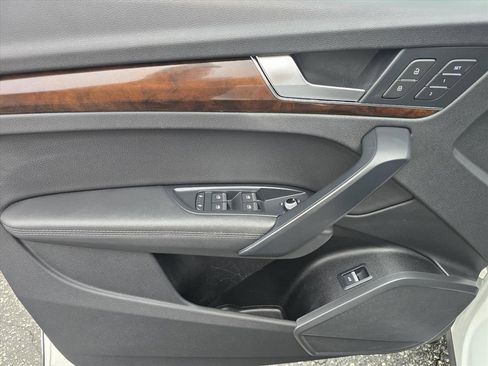 Used 2020 Audi Q5 2.0T Premium Plus w/ Premium Plus Package image 11